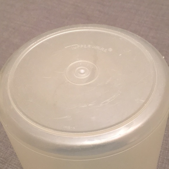 Tupperware Largest Pitcher w/Blue Lid #1416-3 Good Condition - Picture 3 of 9